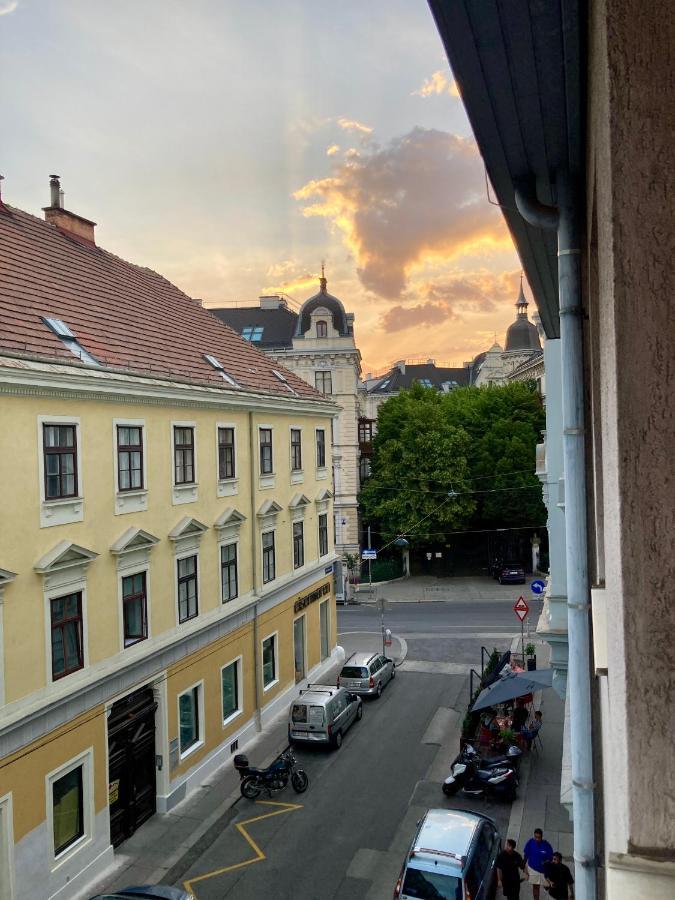 Apartment For 2 In Margareten Vienna Luaran gambar